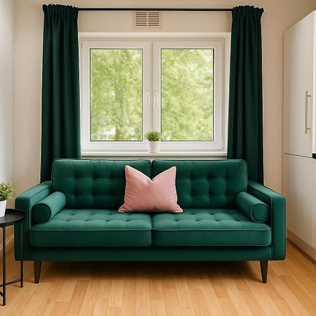 One Bedroom Apartment In City Centre Кардиф Екстериор снимка
