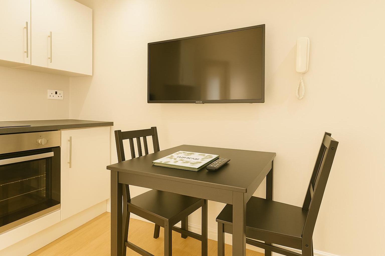One Bedroom Apartment In City Centre Кардиф Екстериор снимка